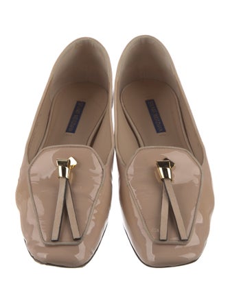 Stuart Weitzman Patent Leather Bow Accents Loafers