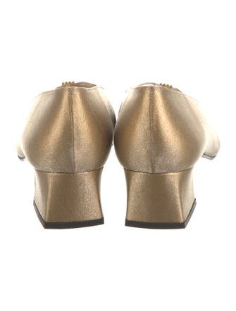 Stuart Weitzman Pumps