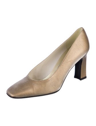 Stuart Weitzman Pumps