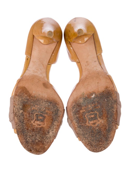 Stuart Weitzman Patent Leather Bow Accents Sandals