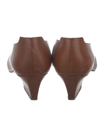 Stuart Weitzman Leather Pumps