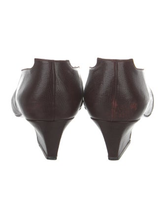 Stuart Weitzman Pumps