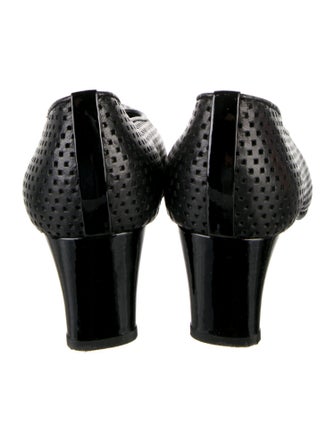 Stuart Weitzman Leather Pumps