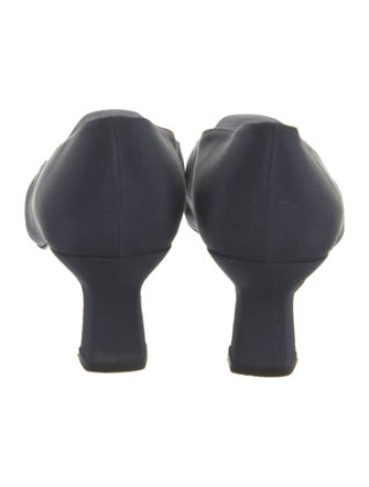 Stuart Weitzman Pumps