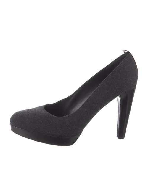 Stuart Weitzman Pumps