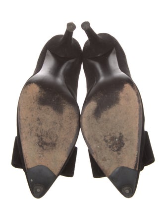 Stuart Weitzman Suede Bow Accents Pumps