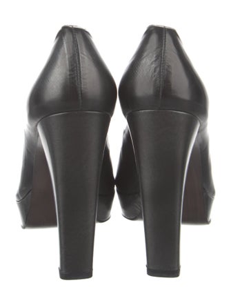 Stuart Weitzman Leather Pumps