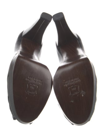 Stuart Weitzman Leather Pumps