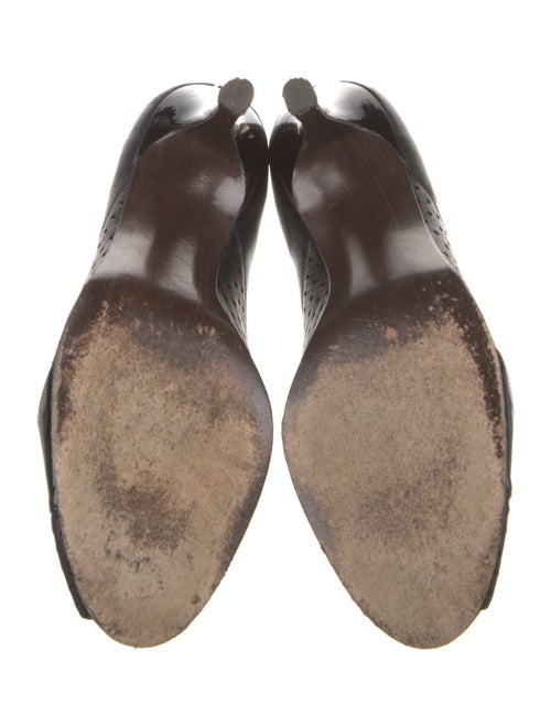 Stuart Weitzman Leather Lasercut Accents Pumps