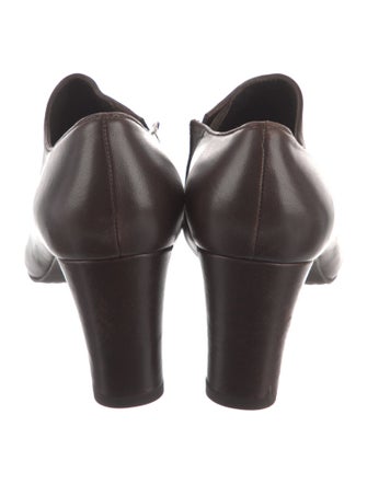 Stuart Weitzman Leather Pumps