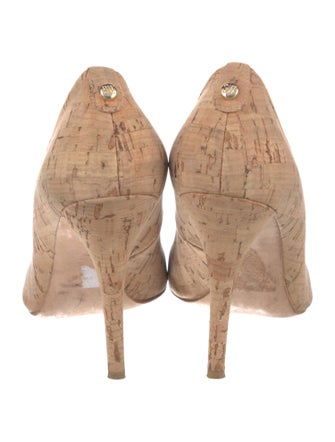 Stuart Weitzman Pumps