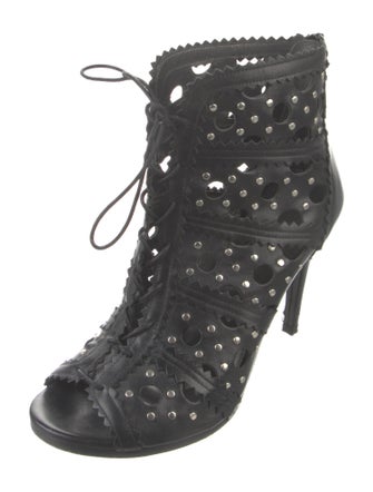 Stuart Weitzman Leather Patterned Pumps