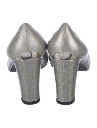 Stuart Weitzman Leather Bow Accents Pumps