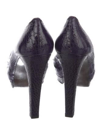 Stuart Weitzman Leather Pumps