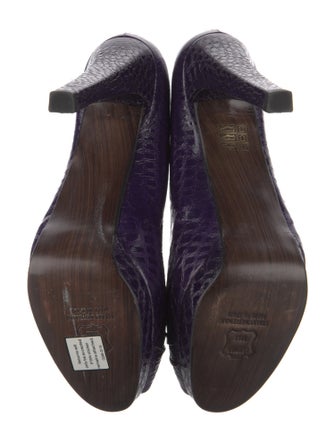 Stuart Weitzman Leather Pumps