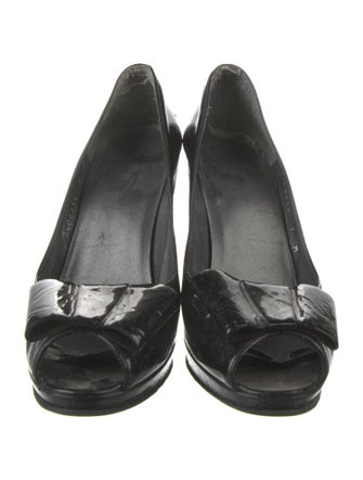 Stuart Weitzman Patent Leather Bow Accents Pumps