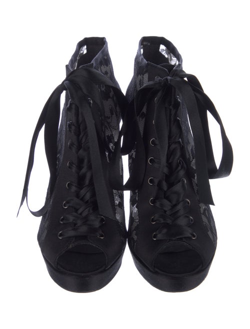 Stuart Weitzman Lace Lace Pattern Pumps