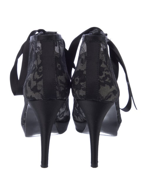 Stuart Weitzman Lace Lace Pattern Pumps