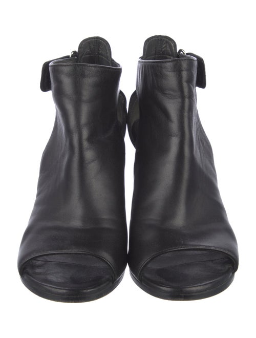 Stuart Weitzman Leather Slingback Pumps