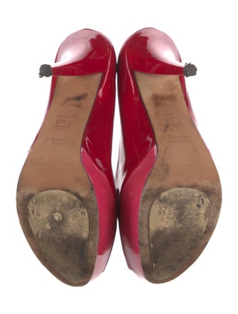 Stuart Weitzman Patent Leather Pumps