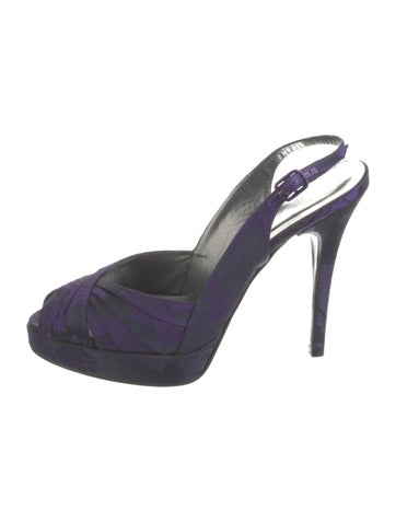 Stuart Weitzman Pumps Satin Pleated Accents Slingback US 9 |