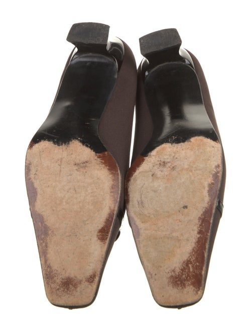 Stuart Weitzman Bow Accents Pumps