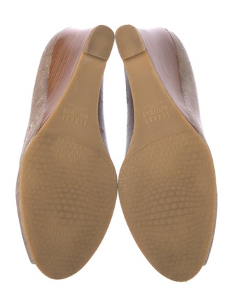 Stuart Weitzman Pumps