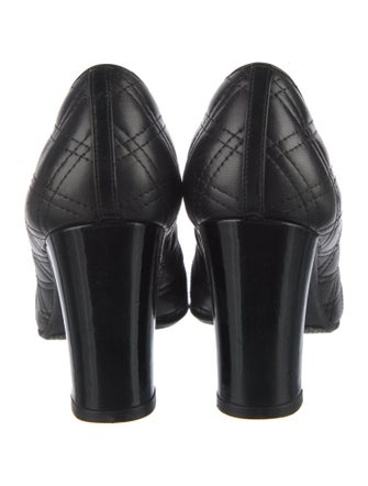 Stuart Weitzman Leather Chain-Link Accents Pumps