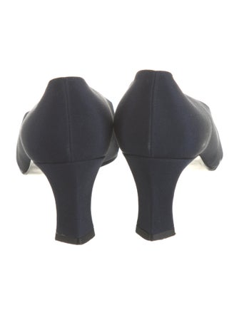 Stuart Weitzman Pumps