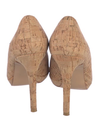 Stuart Weitzman Pumps