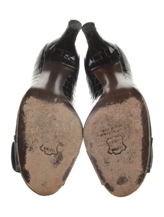 Stuart Weitzman Patent Leather Pumps