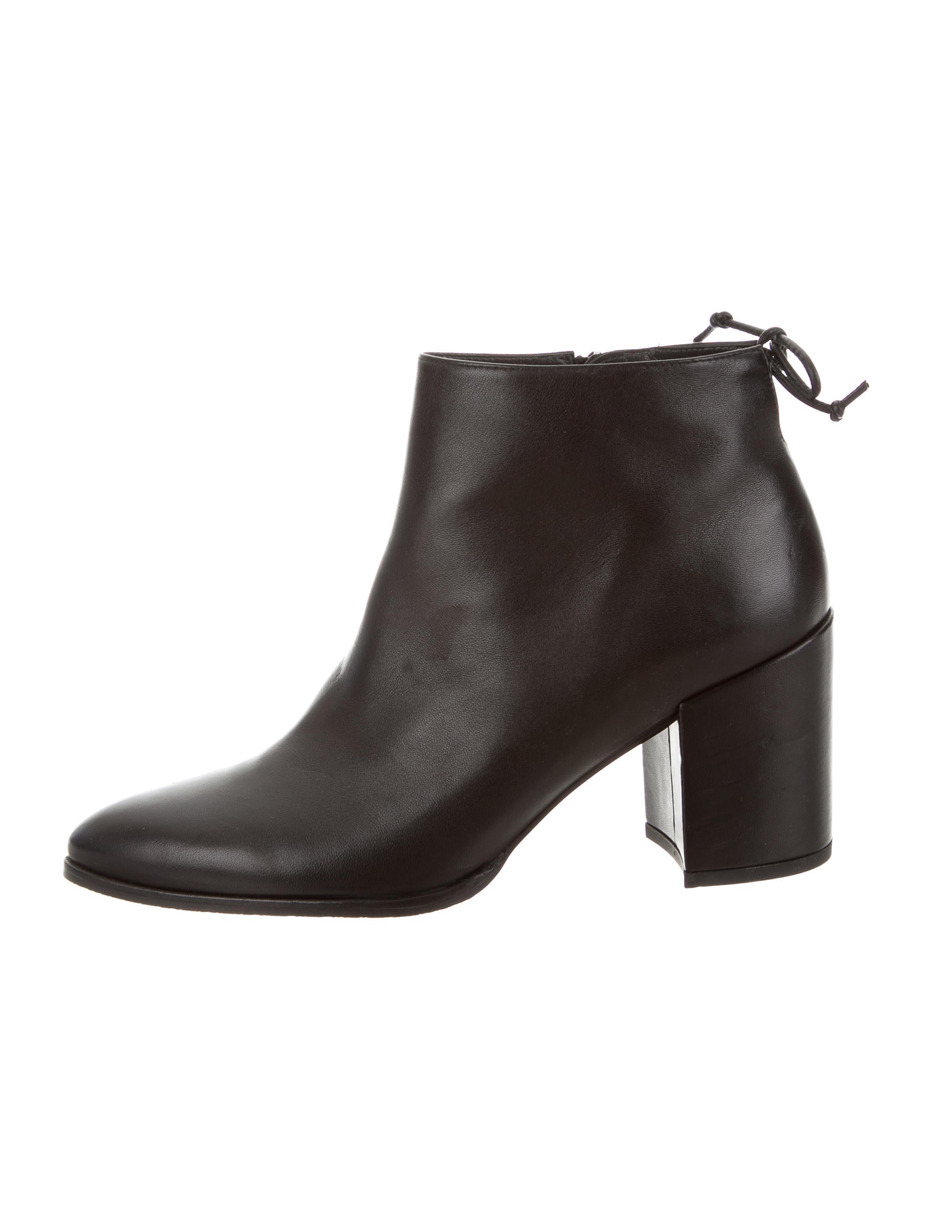 stuart weitzman lofty bootie