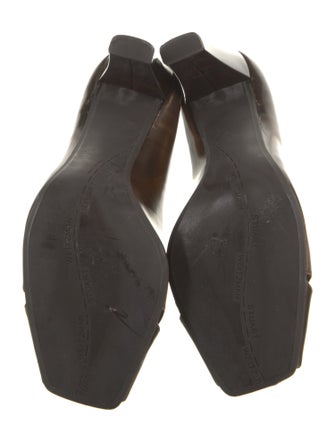 Stuart Weitzman Leather Pumps