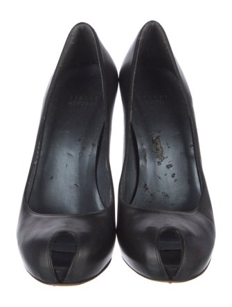 Stuart Weitzman Leather Pumps