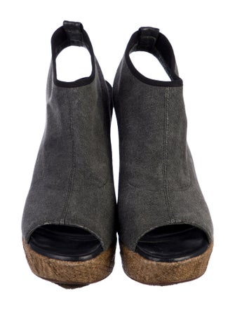 Stuart Weitzman Slingback Sandals