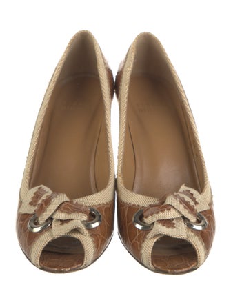 Stuart Weitzman Embossed Leather Colorblock Pattern Pumps