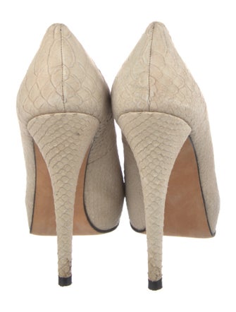 Stuart Weitzman Embossed Leather Pumps