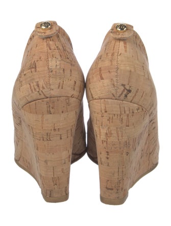 Stuart Weitzman Pumps