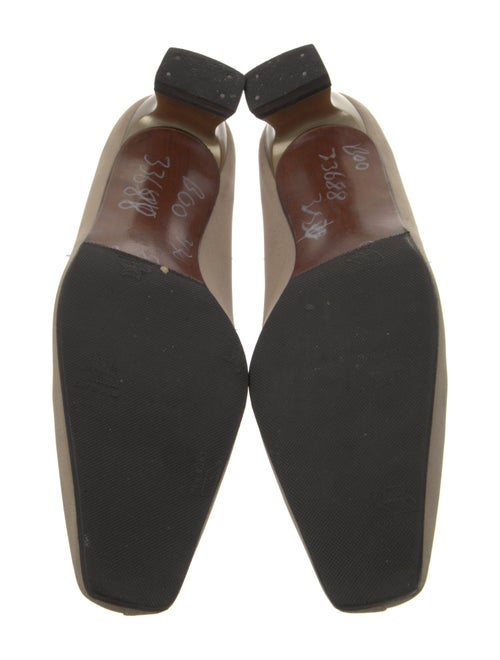 Stuart Weitzman Pumps