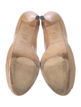 Stuart Weitzman Leather Pumps