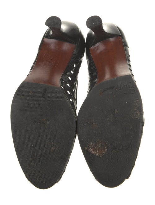 Stuart Weitzman Leather Lasercut Accents Pumps