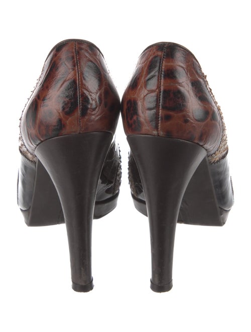 Stuart Weitzman Leather Printed Pumps