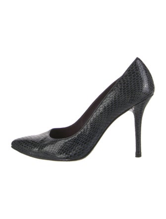 Stuart Weitzman GG Embossed Embossed Leather Pumps