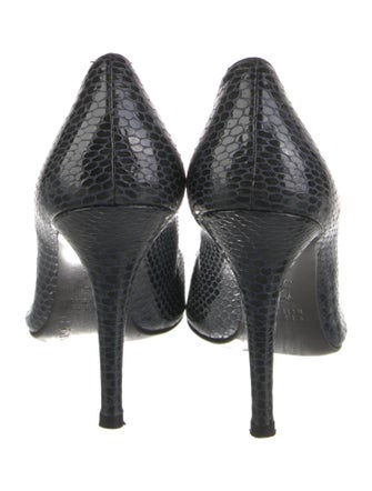 Stuart Weitzman GG Embossed Embossed Leather Pumps