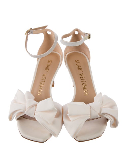 Stuart Weitzman Leather Bow Accents Sandals