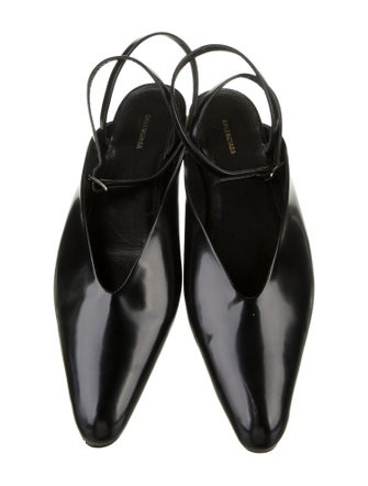 Stuart Weitzman Printed Slides