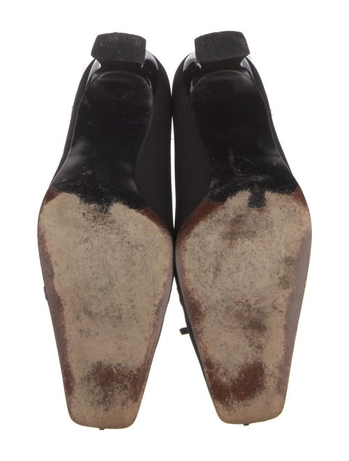 Stuart Weitzman Bow Accents Pumps