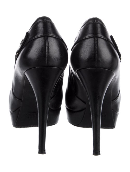 Stuart Weitzman Leather Pumps