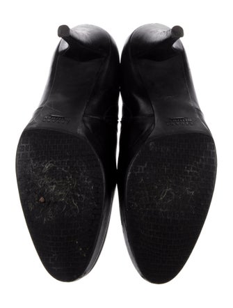 Stuart Weitzman Leather Pumps