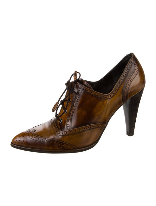 Stuart Weitzman Leather Lasercut Accents Pumps